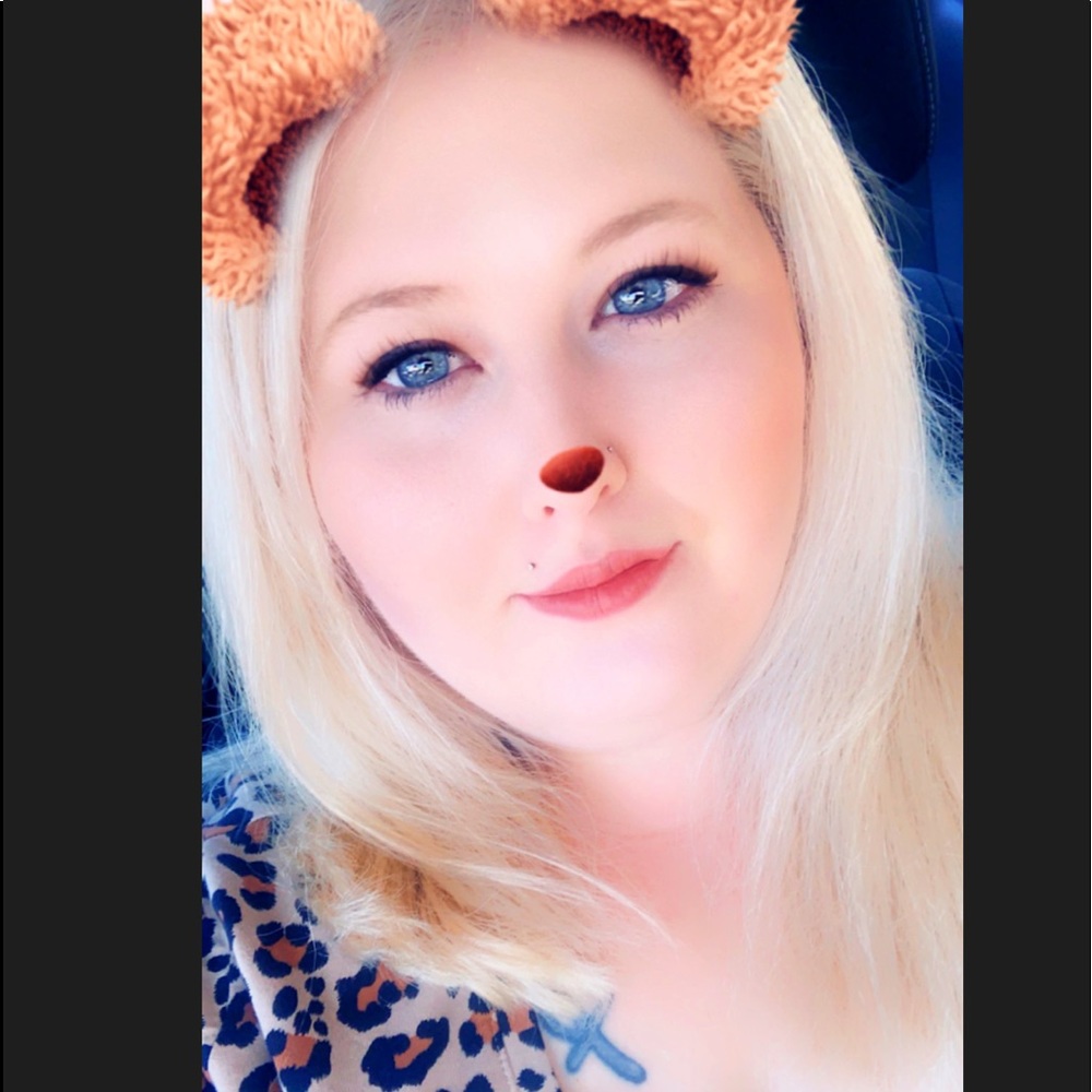 Meet your Posher, Brittany